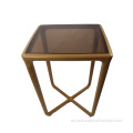 mesa de té de madera con vidrio